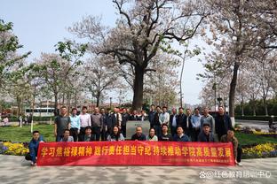 天让你逆完了！帕尔默半场数据：空门打飞&错失2次得分机会